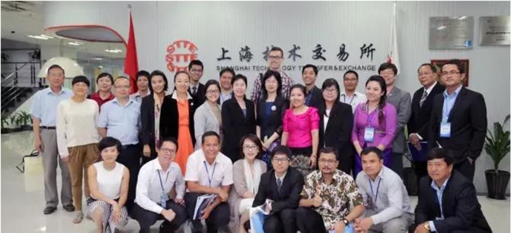 Jacn Presents on ASEAN RE Technology Conference